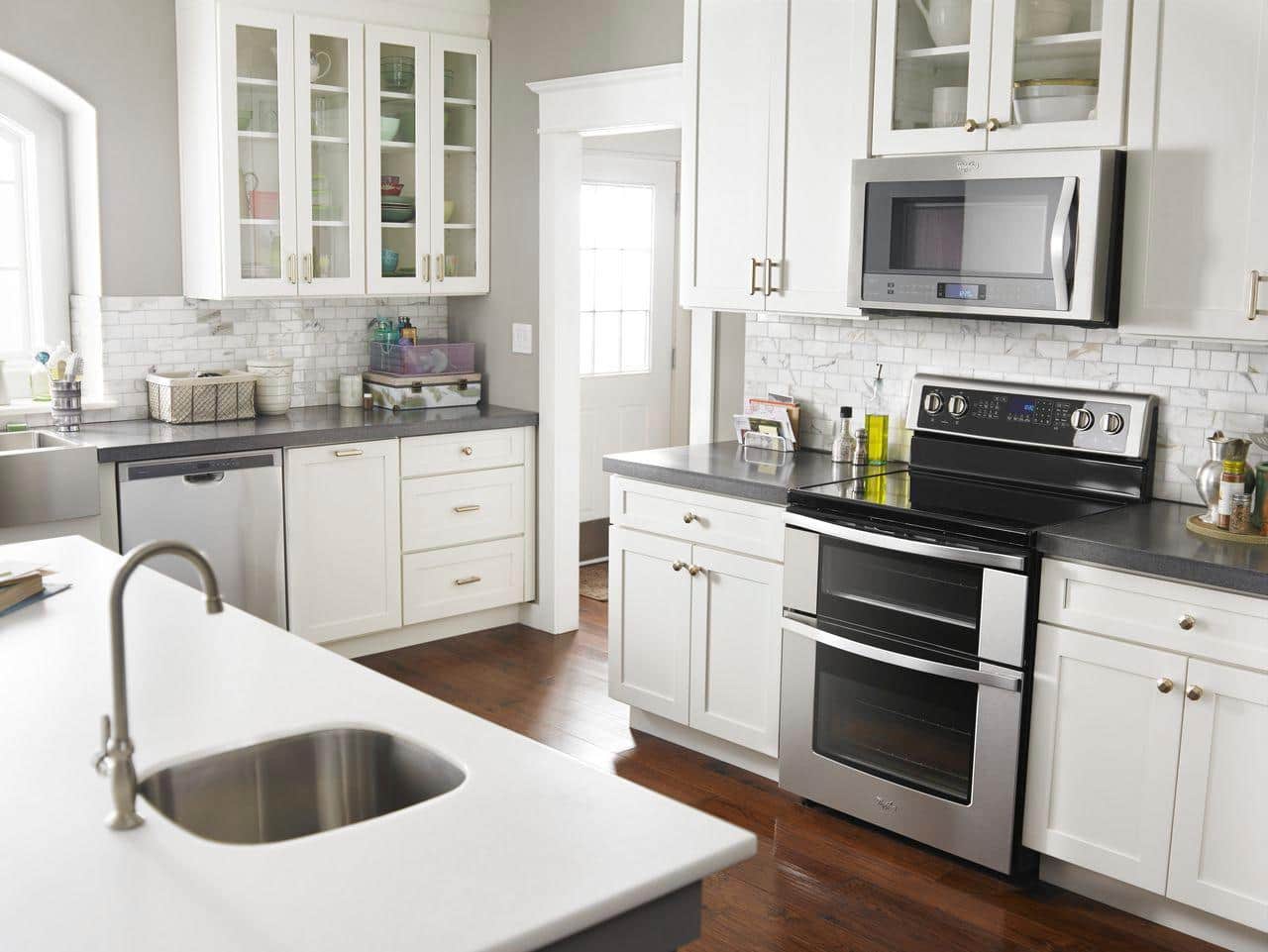 Whirlpool 30" Double Oven Electric Range 6.7 cu ft Convection WGE745C0FS - Image 9