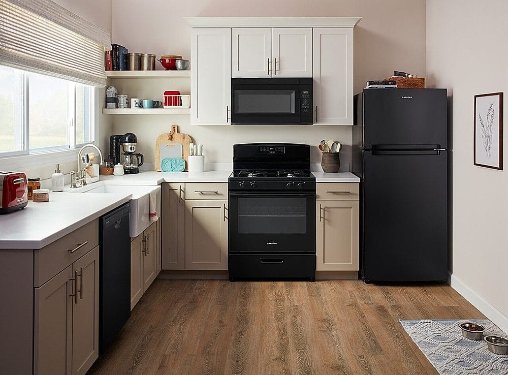 Amana 30" Freestanding Electric Range 4.8 cu. ft AER6303MFB - Image 5