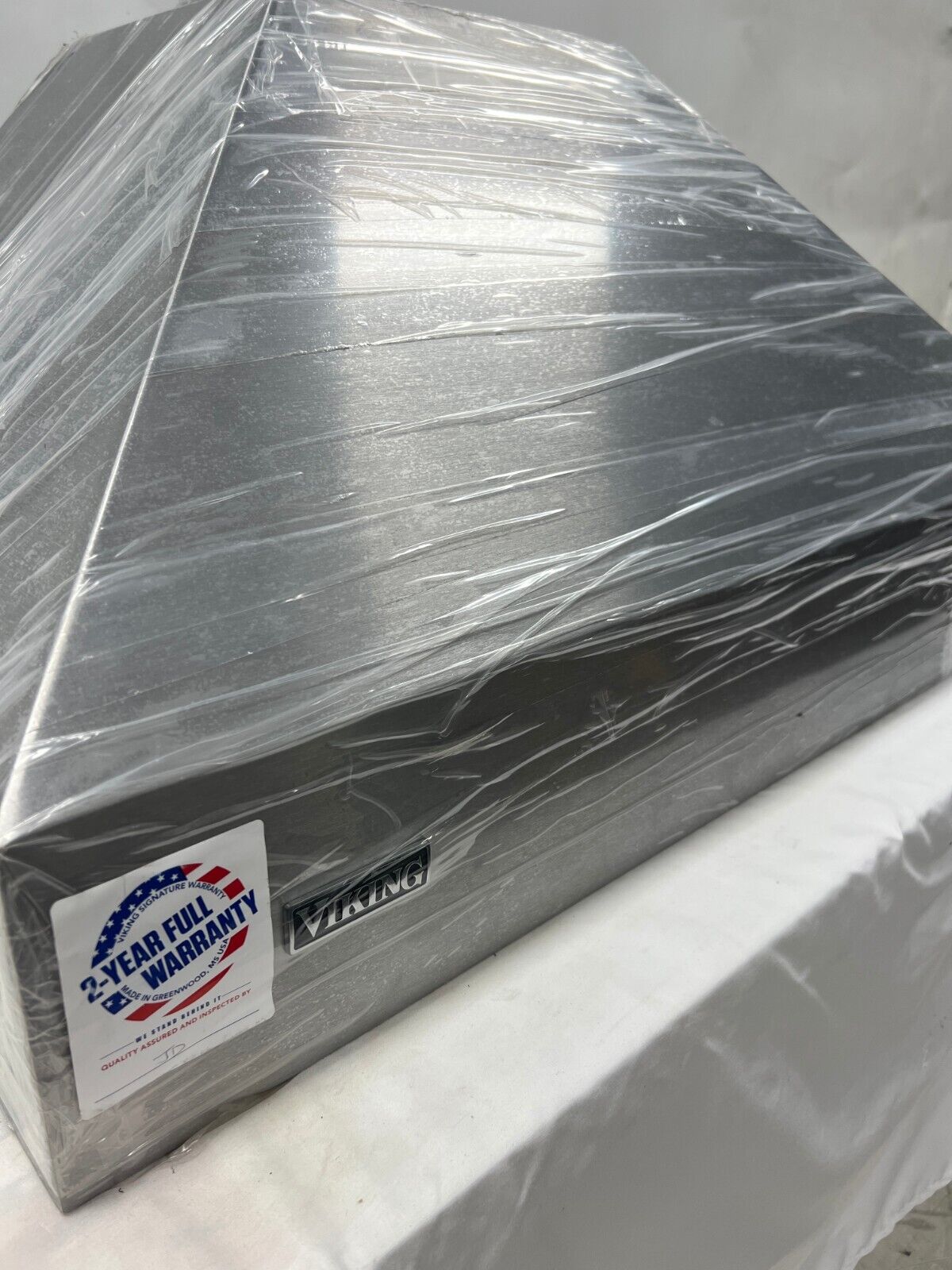 Viking 36" 5 Series Wall Mount Chimney Range Hood VCWH53648SS, No Blower (sold Seperatl