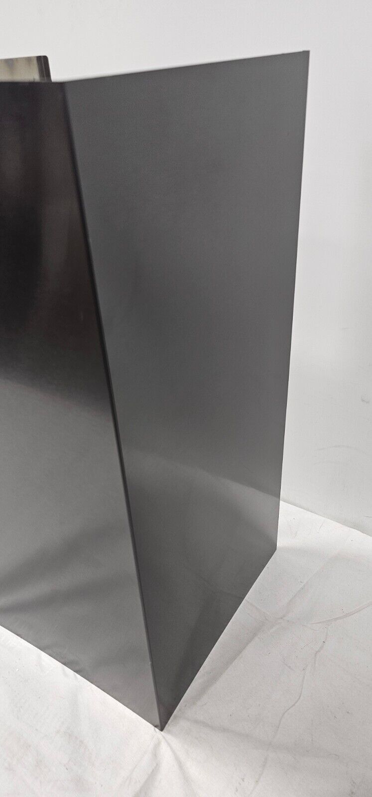 Zephyr Anzio 30" 600 CFM Wall Mount Range Hood w/ LED light Black SS ZAN-E30CBS