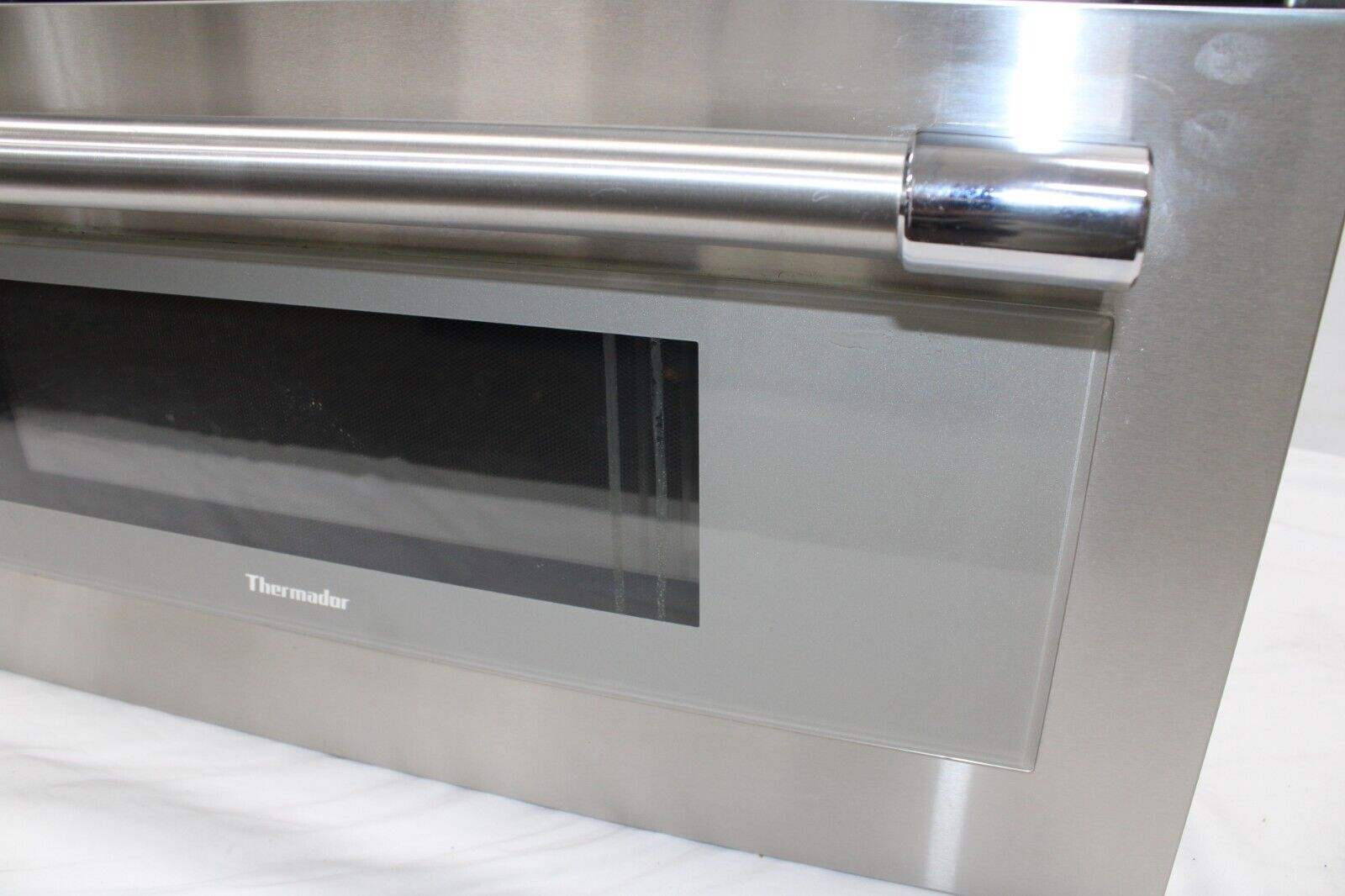 Thermador MB30WP - Professional Series 1.6 Cu. Ft. Built-In Microwave - SS
