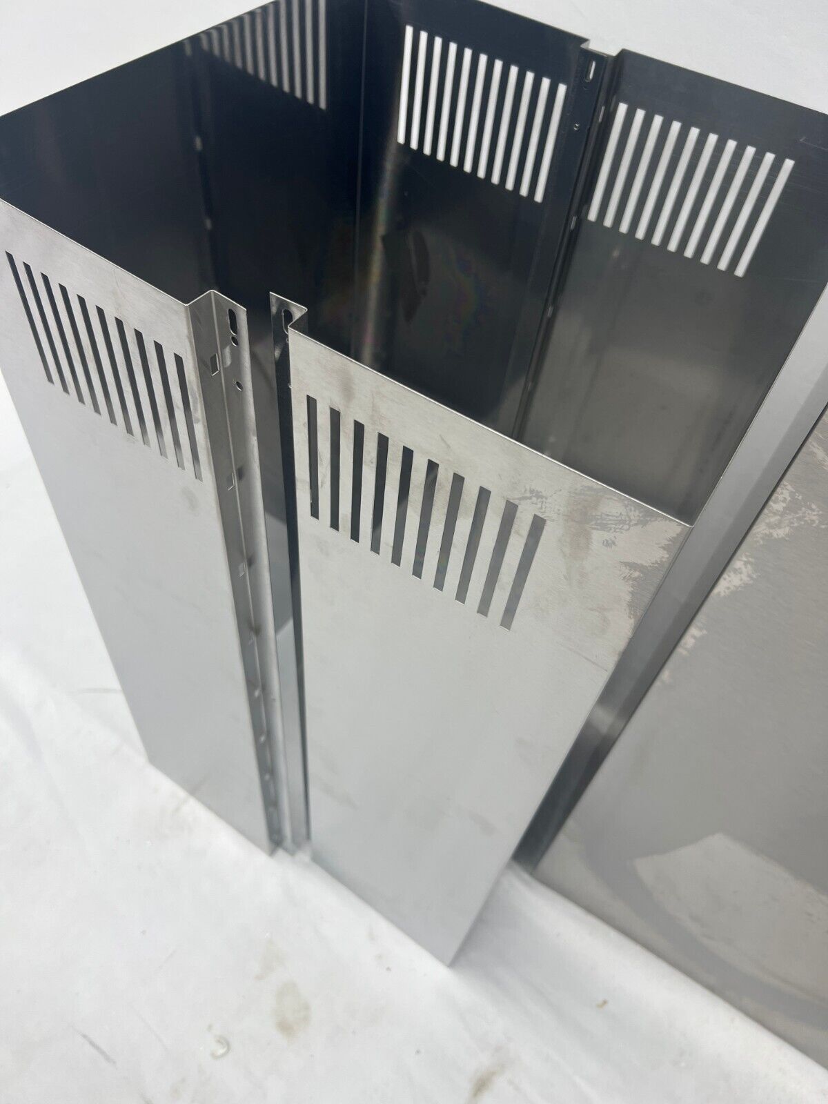 Zephyr Modena 36" 600 CFM Island Mount Range Hood w/ LED Light SS, ZMD-M90AS