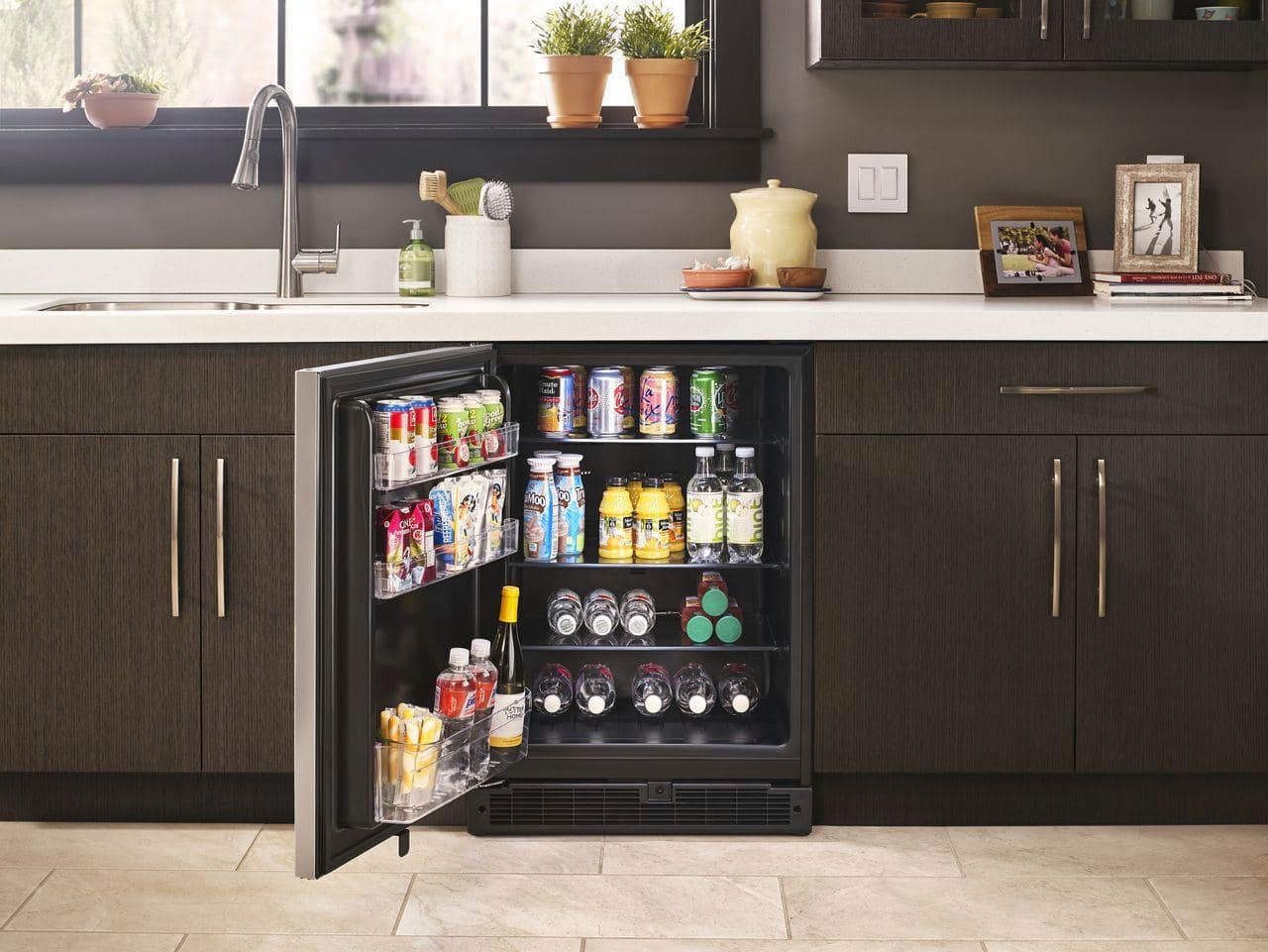 Whirlpool Built-In 24"  5.1 Cu. Ft Under-Counter Mini Refrigerator WUR50X24HZ - Image 7