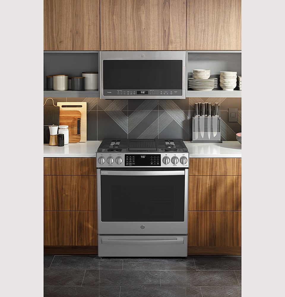 GE Profile 30" Slide-In Built-In Gas Convection Range 5.6 Cu. Ft PGS930YPFS - Image 9