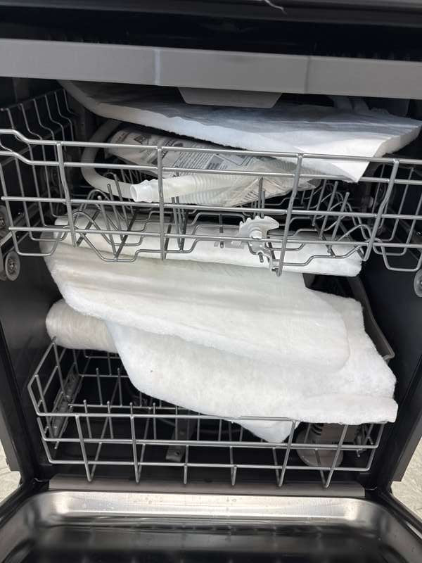 Whirlpool 24" 51 dBA Dishwasher w/ 3rd Rack Stainless Steel WDT730HAMZ - Assessment Photo 10