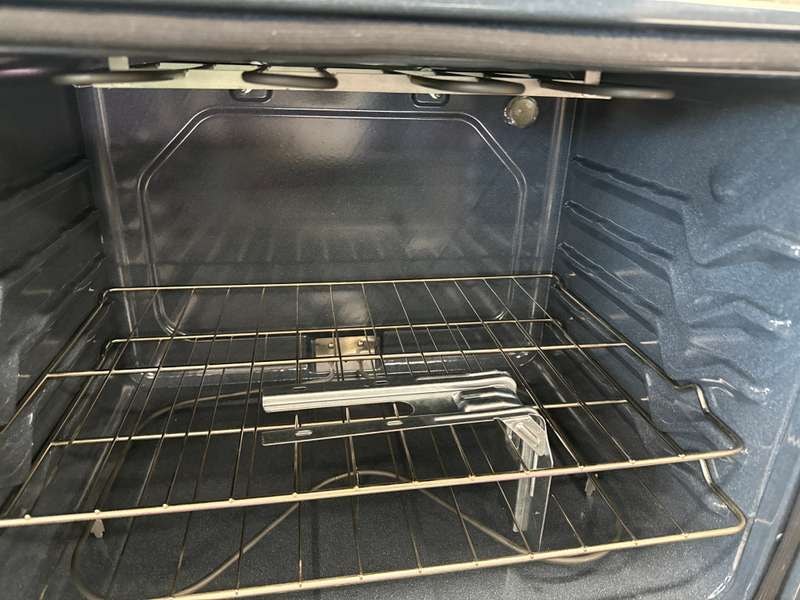 Whirlpool 30" Slide-In Electric Range 4.8 cu. ft Stainless Steel WEE515S0LS - Assessment Photo 10