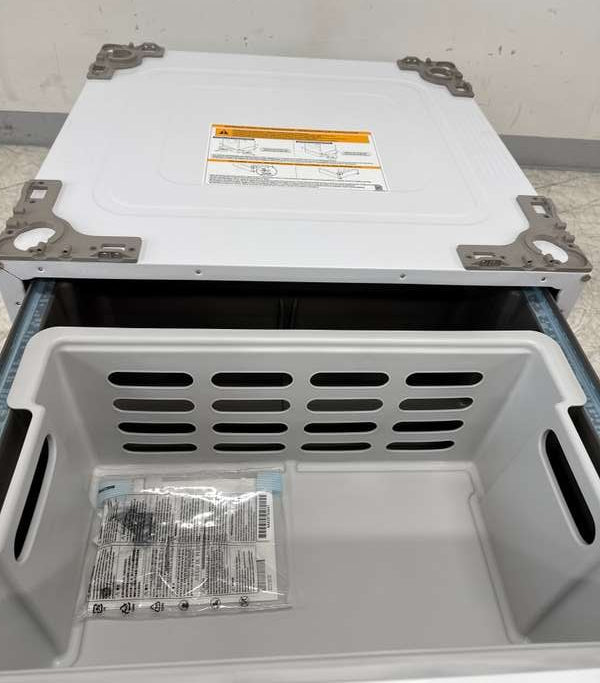 LG 27" Pedestal Storage Drawer for Washer/Dryer WDP6W - Assessment Photo 10