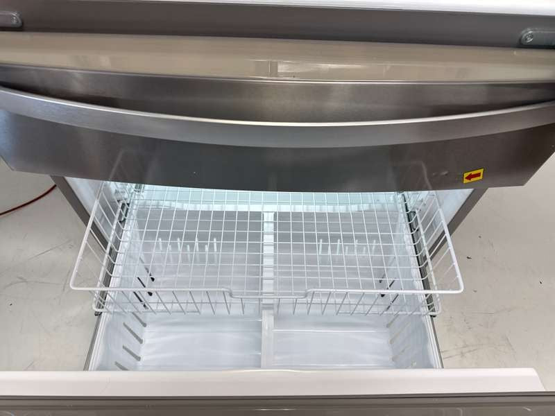 Whirlpool 36" French Door Refrigerator Stainless Steel 25 cu. ft WRMF3636RZ - Assessment Photo 11