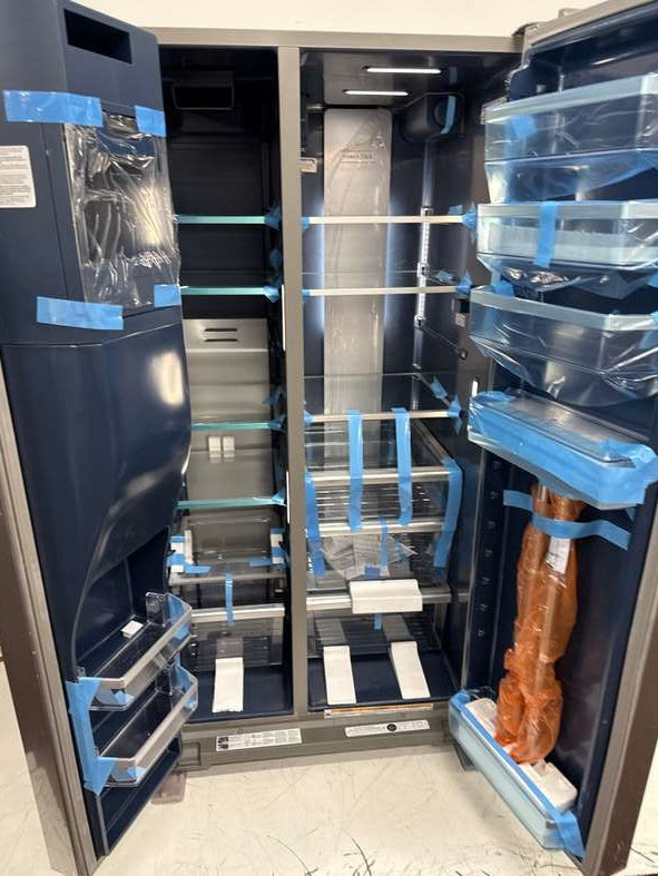 Maytag 36" Side-by-Side Refrigerator Arctic Blue Interior 29 cu. ft MRSF6636RZ - Assessment Photo 11