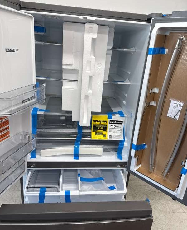 Whirlpool 36" French Door Refrigerator w/ Dual Ice maker 30 cu. ft WRFF3736SZ - Assessment Photo 11