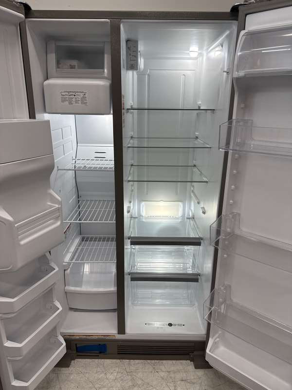 Whirlpool 36" Side-by-Side Refrigerator 24 cu. ft Stainless Steel WRS315SDHM - Assessment Photo 11