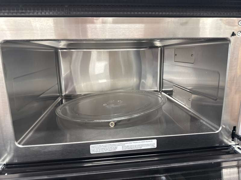 Whirlpool 30" Self-Cleaning Wall Oven w/ Microwave Stainless Steel WOEC3030LS - Assessment Photo 11