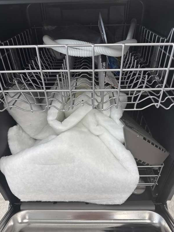 Whirlpool Eco Series 24" Top Control Dishwasher Stainless Steel WDP540HAMZ - Assessment Photo 11