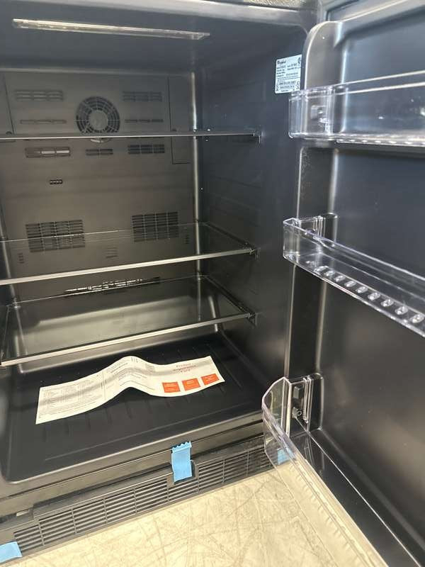 Whirlpool Built-In 24"  5.1 Cu. Ft Under-Counter Mini Refrigerator WUR50X24HZ - Assessment Photo 11