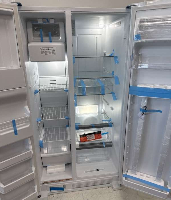 Whirlpool 36" Side-by-Side Refrigerator 24.2 cu. ft White WRS315SDHW - Assessment Photo 11