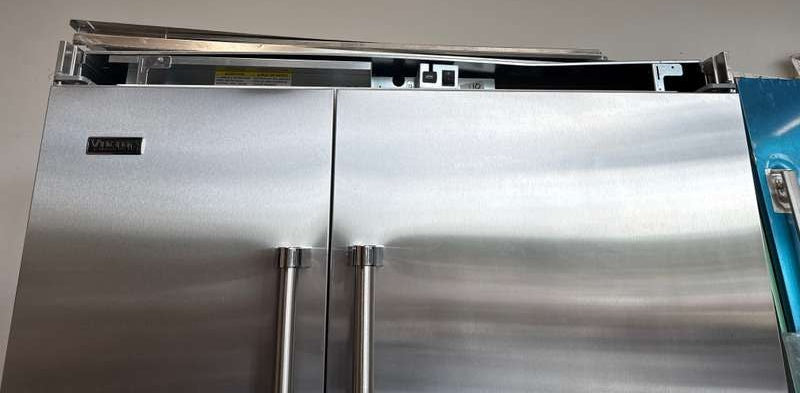 Viking 48" Built-In Counter Depth Side-by-Side Refrigerator 29 Cu Ft VCSB5484SS - Assessment Photo 11