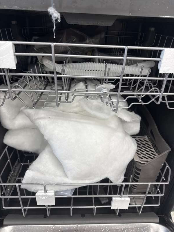 Whirlpool 24" 51 dBA Dishwasher Stainless Steel WDT730HAMZ - Assessment Photo 11