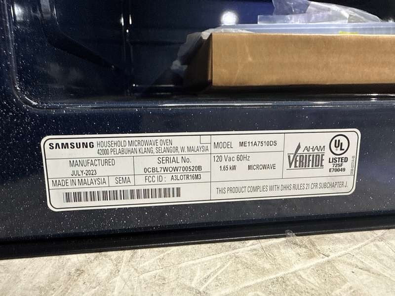 Samsung Over-the-Range SLIM 400 CFM Microwave Hood 1.1 cu. ME11A7510DS/AA - Assessment Photo 12