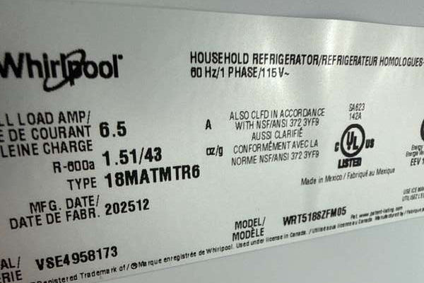 Whirlpool 28" Top Freezer Refrigerator 18 cu. ft Stainless Steel WRT518SZFM - Assessment Photo 12