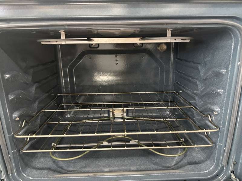 Whirlpool 30" Electric Range w/ No Preheat Mode Stainless Steel WFES3030RS - Assessment Photo 12