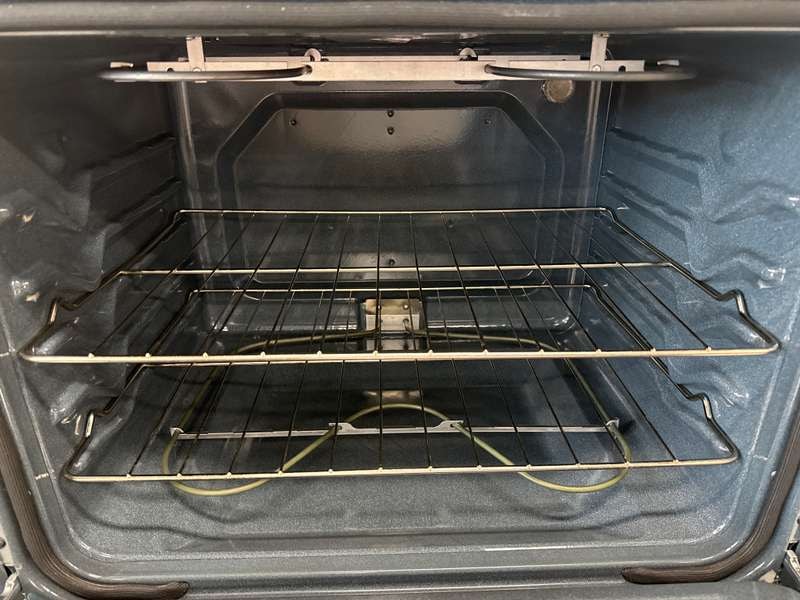 Whirlpool 30" Freestanding Electric Range 5.3 cu. ft Stainless Steel WFES3330RS - Assessment Photo 12