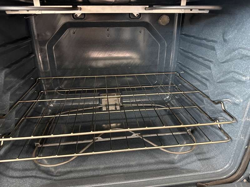 Whirlpool Freestanding Electric Range 5.3 Cu. Ft WFES3330RS - Assessment Photo 12