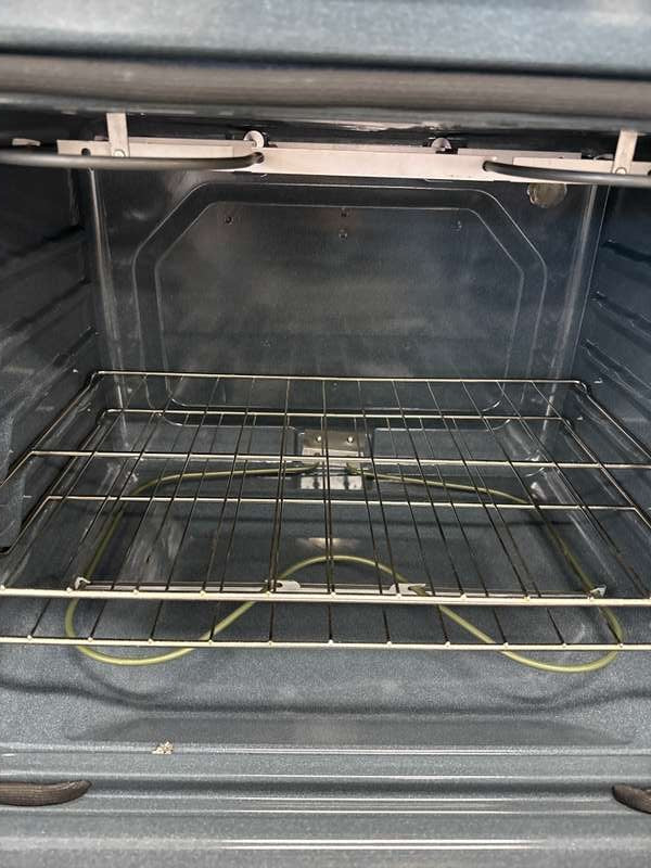 Whirlpool 30" Electric Range Stainless Steel WFES3030RS - Assessment Photo 12