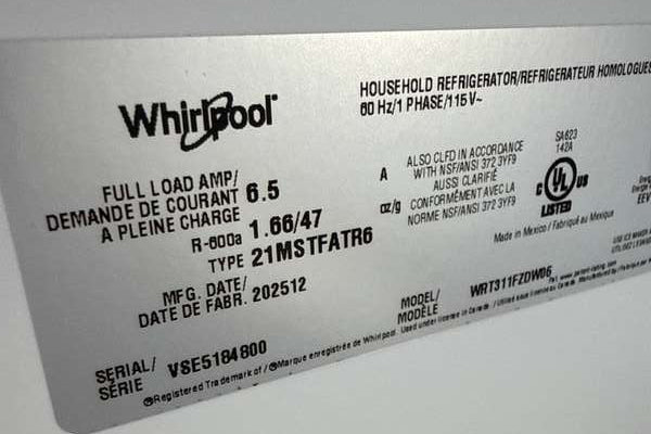 Whirlpool 33" Top Freezer Refrigerator White 21 cu. ft WRT311FZDW - Assessment Photo 12