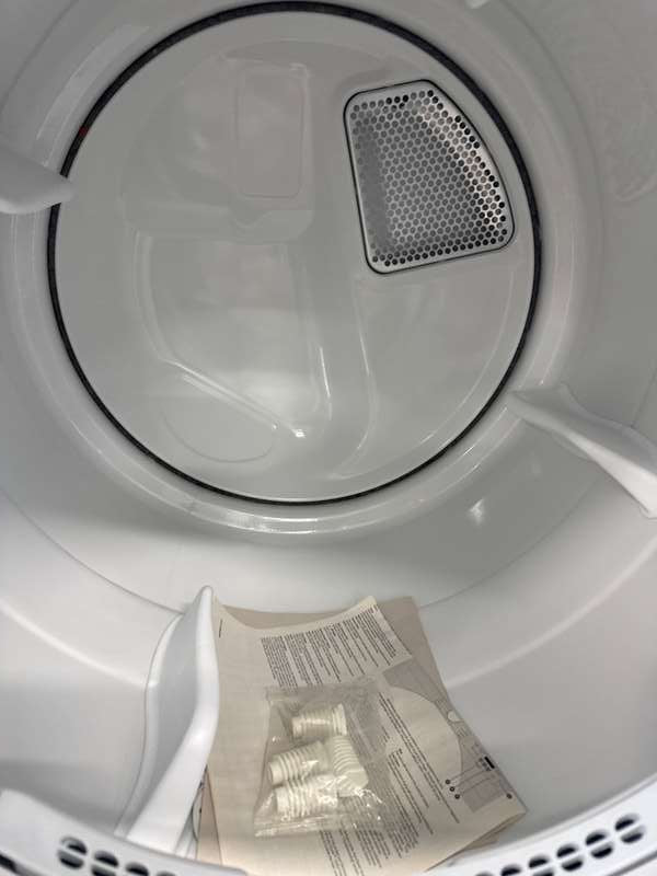 Whirlpool 7.4 Cu. Gas Dryer Ft w/ Steam in White WGD4720RW - Assessment Photo 12