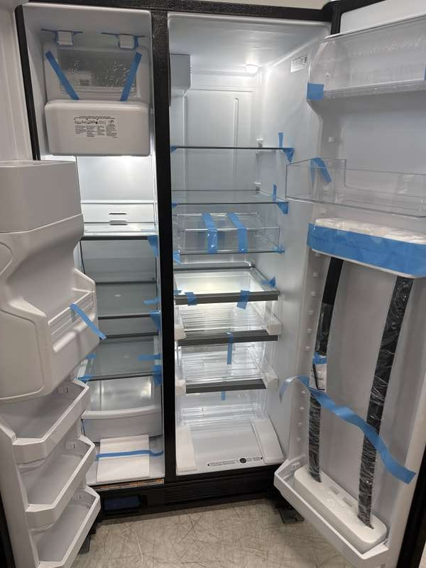Whirlpool 36" Side-by-Side Refrigerator 25 cu. ft Black WRS325SDHB - Assessment Photo 12