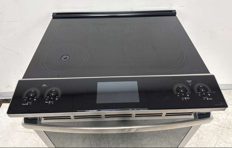 GE Profile 30" Slide-In Electric Range 5.3 Cu Ft Induction Convection PHS93XYPFS - Assessment Photo 12