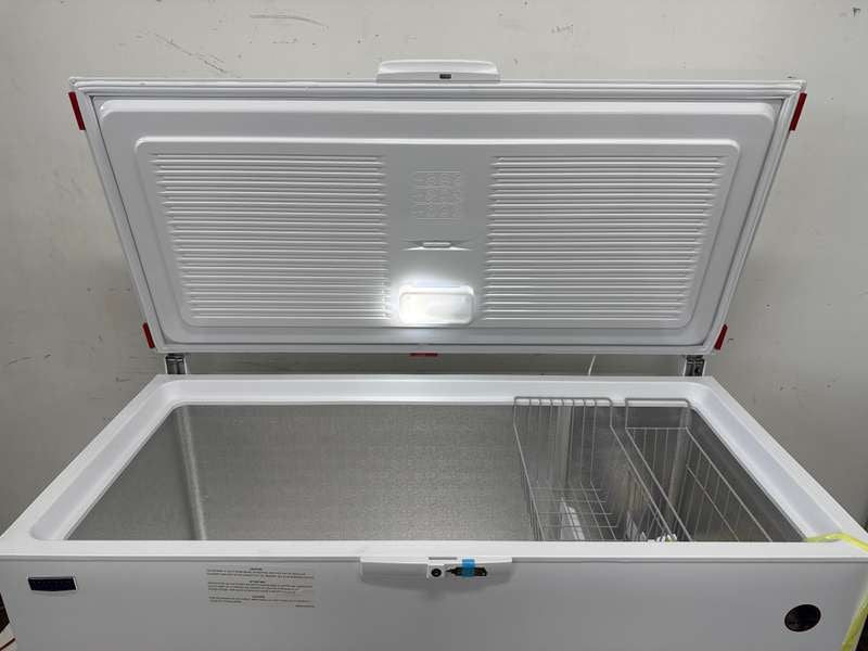 Maytag Garage Ready Chest Freezer w/ Power Loss Assist 16 cu. ft MZC5216LW - Assessment Photo 12