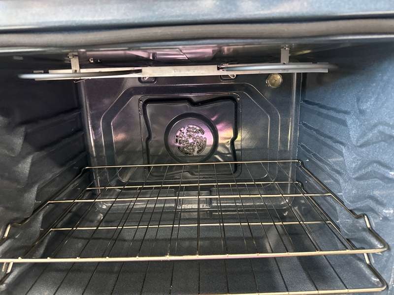 Whirlpool 30" Freestanding Electric Range Air Cooking 5.3 cu ft WFES5030RZ - Assessment Photo 12