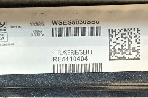 Whirlpool 30" Slide-In Electric Convection Range 5.0 cu. ft Black WSES5030SB - Assessment Photo 13