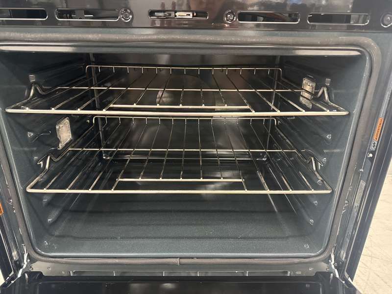 Whirlpool WOES3030LS 5.0 Cu. Ft Built-In Single Self Cleaning Wall Oven  - Assessment Photo 13