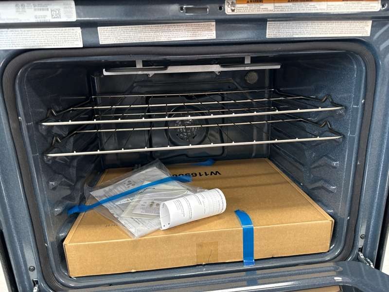 Whirlpool Freestanding Gas Range 5.8 cu. ft Convection Stainless WFGS4530SZ - Assessment Photo 13