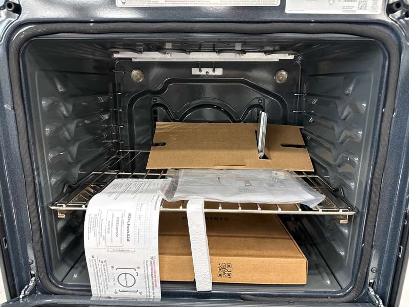 KitchenAid 30" Slide-In Electric Range 6.4 cu ft Induction Convection KSIS730PSS - Assessment Photo 13