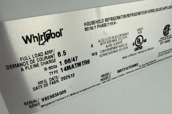 Whirlpool 28" Top Freezer Refrigerator 14.3 cu. ft White WRT314TFDW - Assessment Photo 13