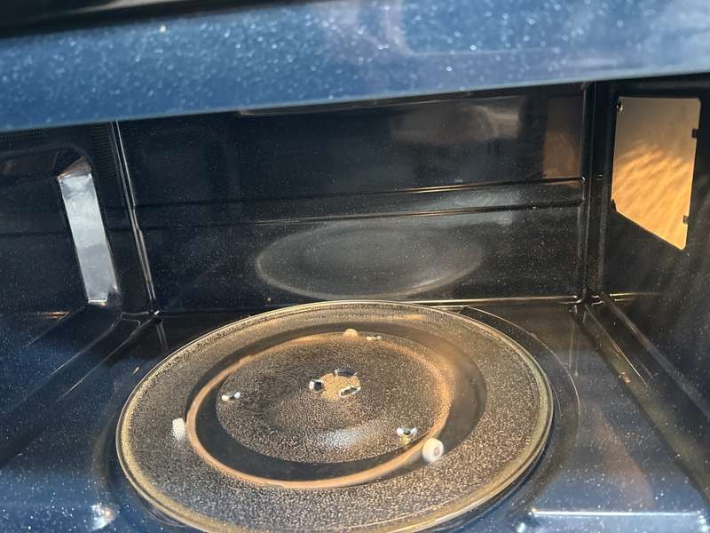 Samsung Over-the-Range 400 CFM Microwave Hood 2.1 Cu. Ft ME21DG6300MTAA - Assessment Photo 13