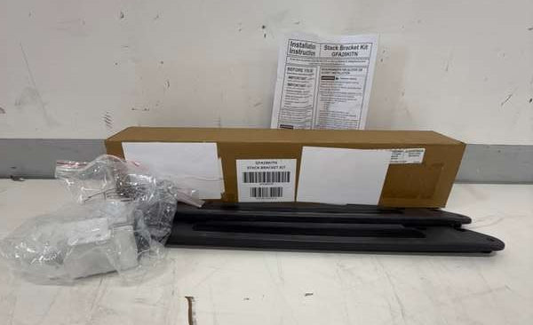 GE 28" Front Load Washer Dryer Stack GFA28KITN - Assessment Photo 4