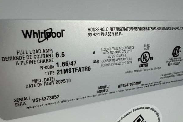 Whirlpool 33" Top Freezer Refrigerator 21.3 cu. ft Stainless Steel WRT541SZDM - Assessment Photo 6