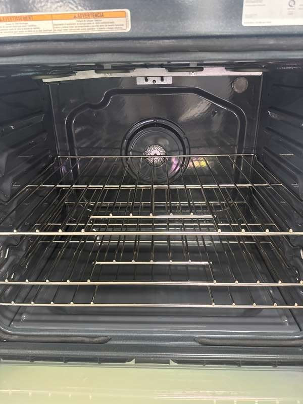 Whirlpool Electric Range 6.4 cu. ft Stainless Steel Convection WEE750H0HW - Assessment Photo 9