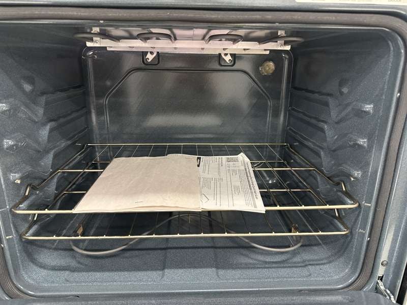 Whirlpool 30" Slide-In Electric Range 4.8 cu. ft Stainless Steel WEE515S0LS - Assessment Photo 9