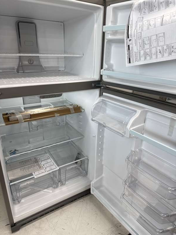Whirlpool 21" Top Freezer Refrigerator 21 cu. ft WRT311FZDM - Assessment Photo 9